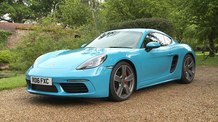 PORSCHE 718 CAYMAN COUPE Standard