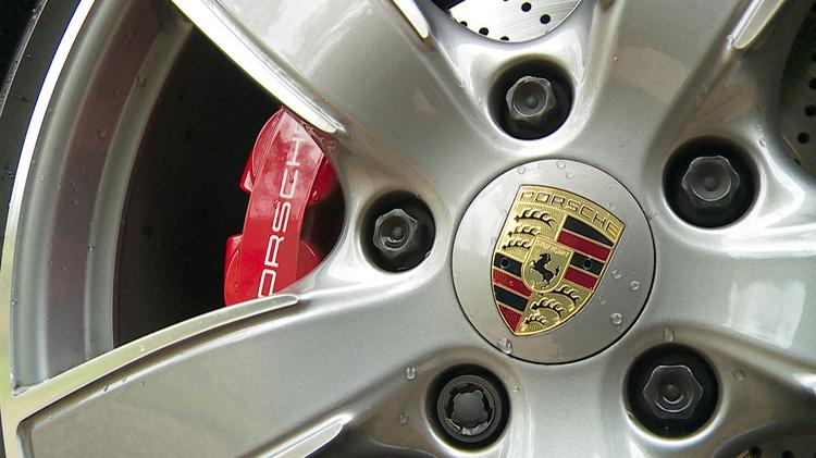 PORSCHE 718 CAYMAN COUPE Standard