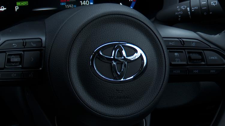 TOYOTA YARIS CROSS ESTATE 